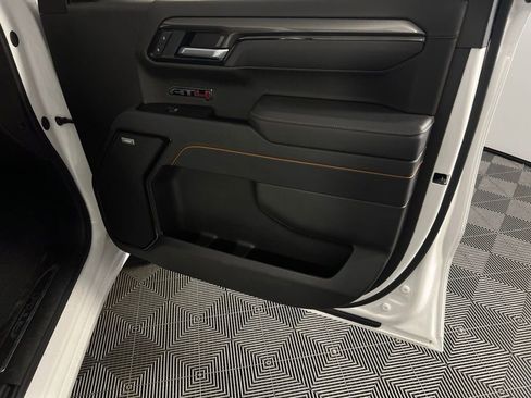 Used 2025 GMC Sierra 1500 AT4 image 31