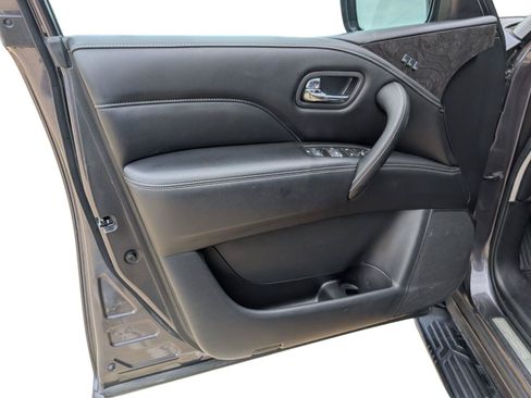 Used 2024 INFINITI QX80 Luxe RWD image 14