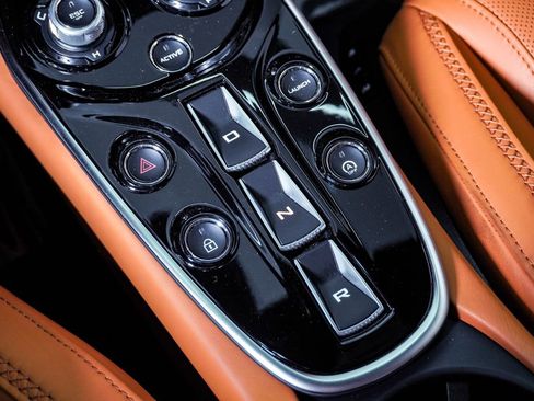 Used 2023 McLaren GT RWD image 31