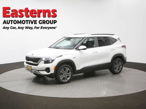 Used 2021 Kia Seltos S AWD/4WD image 55