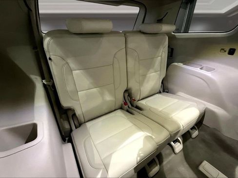 Used 2023 GMC Acadia Denali w/ Denali Ultimate Package AWD/4WD image 26
