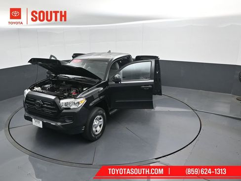 Used 2019 Toyota Tacoma SR image 45