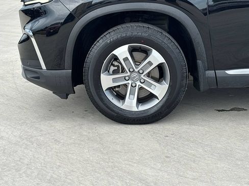 Used 2025 Honda Pilot EX-L image 35