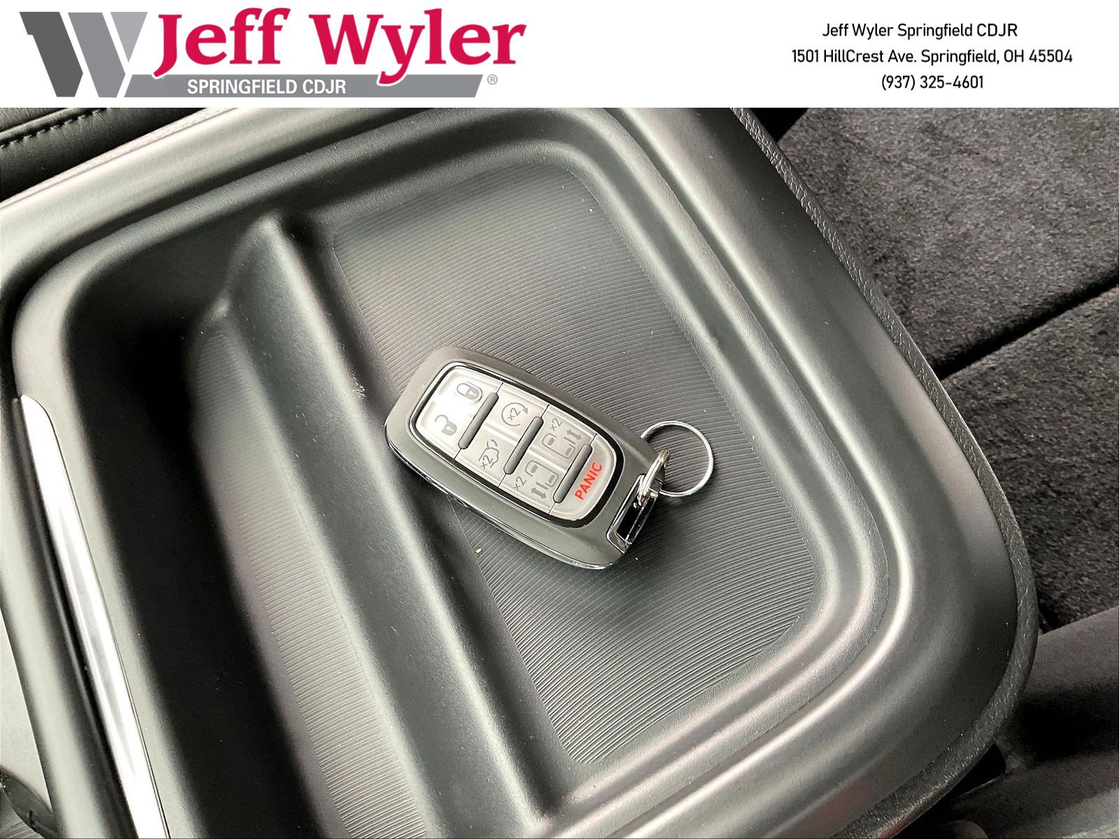 New 2027 Chrysler Pacifica Select FWD image 23