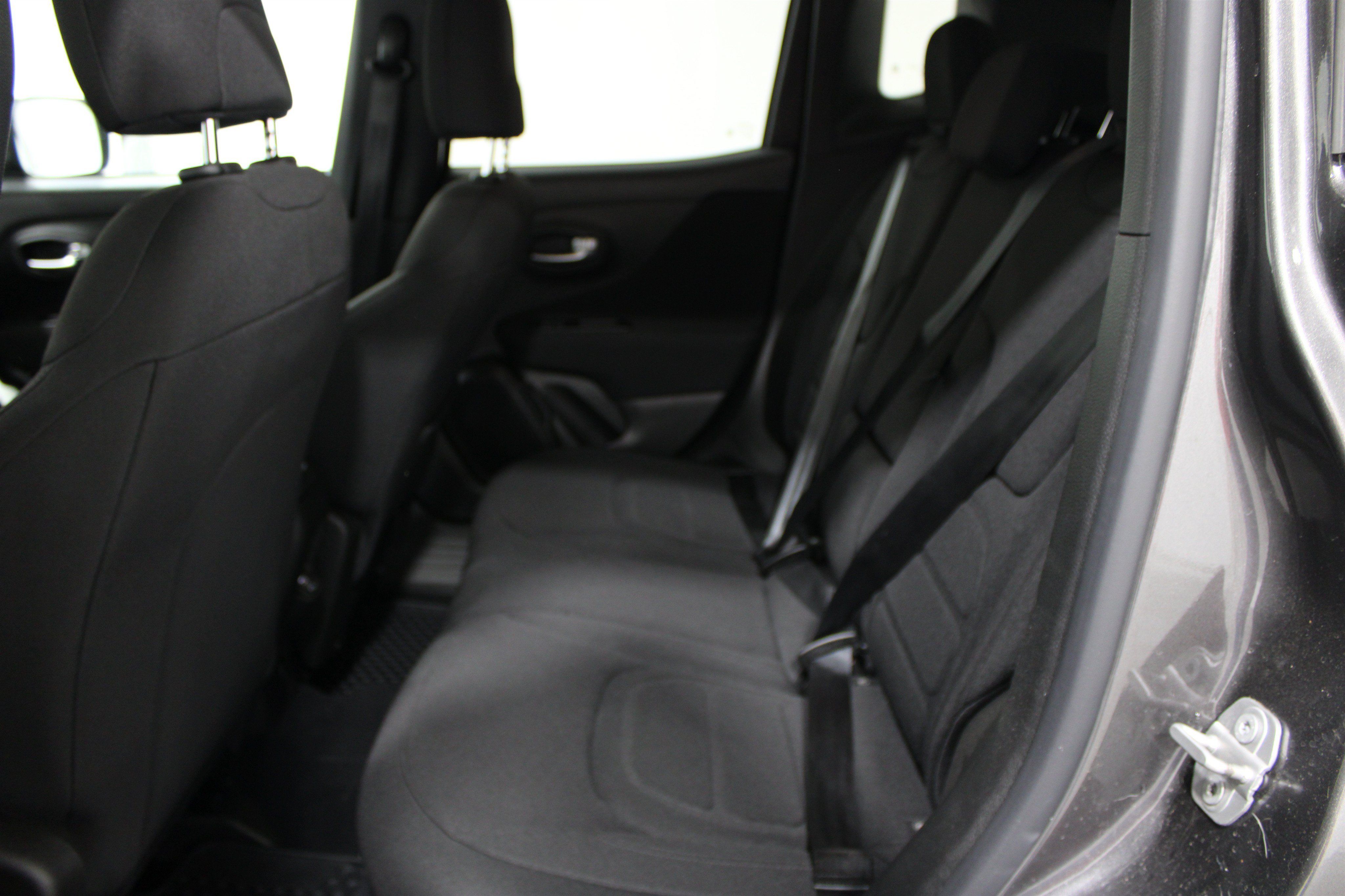 Used 2021 Jeep Renegade Latitude w/ Convenience Group FWD image 27