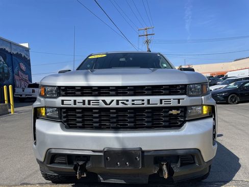 Used 2019 Chevrolet Silverado 1500 Custom w/ Custom Value Package AWD/4WD image 5