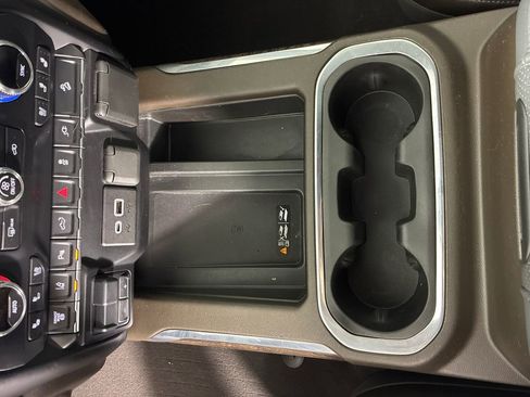 Used 2022 GMC Sierra 3500 Denali w/ Denali Ultimate Package image 21