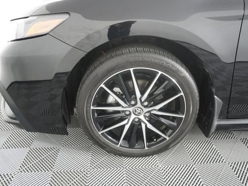 Used 2024 Toyota Camry SE w/ Convenience Package image 16