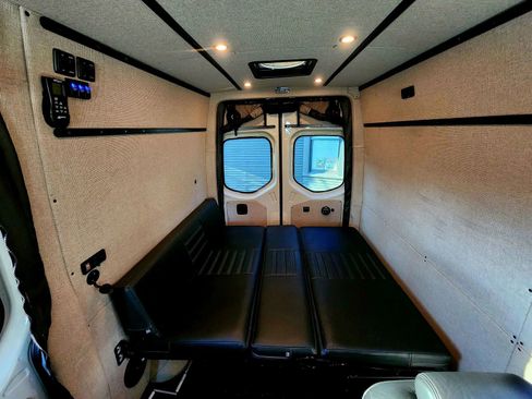 Used 2019 Mercedes-Benz Sprinter 2500 w/ Premium Plus Package image 52