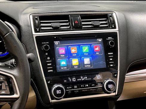 Used 2018 Subaru Outback 2.5i Limited image 7