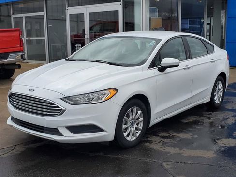 Used 2018 Ford Fusion S image 24