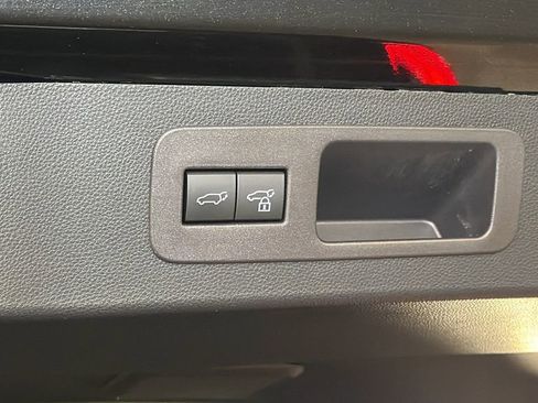 Certified 2024 Lexus LX 600 4WD w/ Premium Package image 17