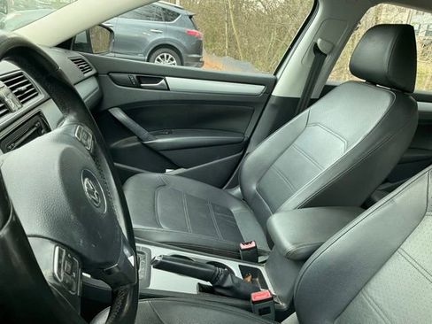 Used 2013 Volkswagen Passat 2.5 SE FWD image 10