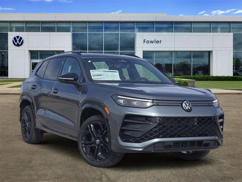 New 2026 Volkswagen Tiguan SE R-Line image 1