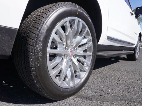 New 2026 GMC Yukon XL Elevation image 6