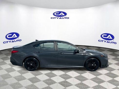 Used 2025 Toyota Camry SE FWD image 2