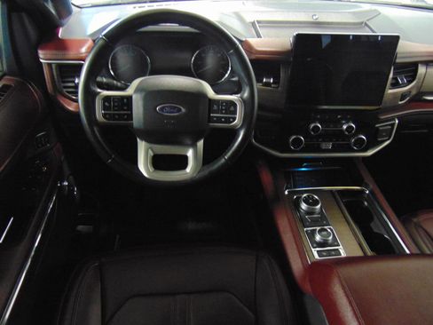 Used 2024 Ford Expedition Max Limited image 12