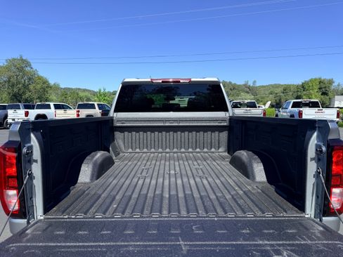 New 2026 GMC Sierra 2500 Pro image 7