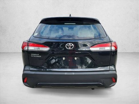 Used 2025 Toyota Corolla Cross L image 6