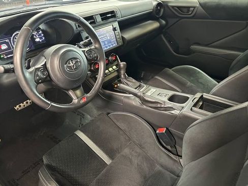 Used 2022 Toyota GR86 Premium w/ ALL Weather Mat Package (TMS) RWD image 11