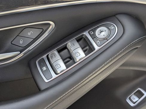 Used 2019 Mercedes-Benz S 560 Sedan image 10