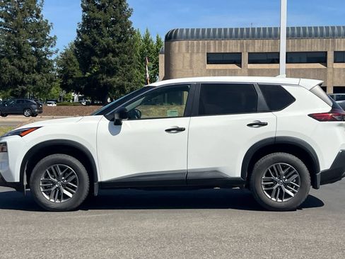 Used 2021 Nissan Rogue S image 6