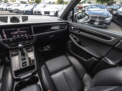Used 2022 Porsche Macan S AWD/4WD image 23
