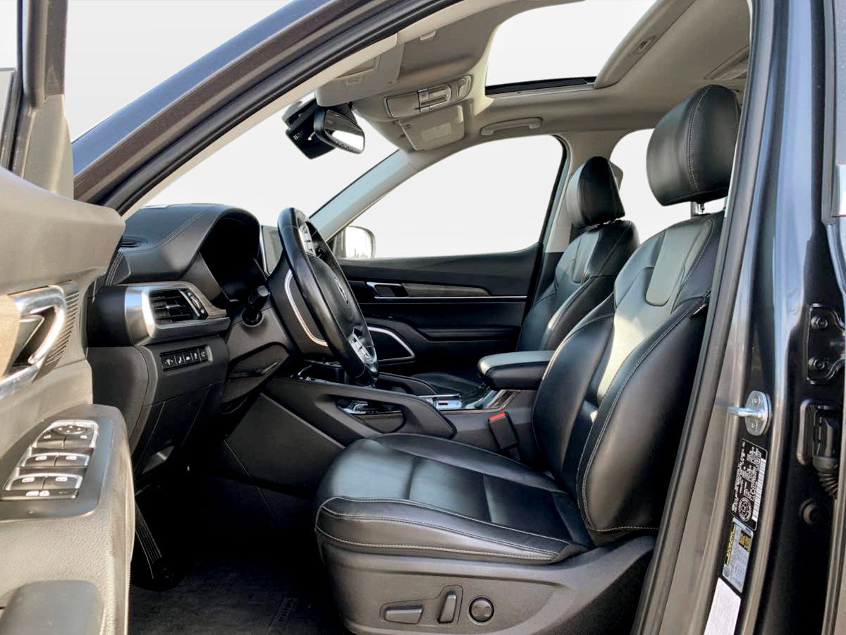 Used 2020 Kia Telluride EX AWD/4WD image 16