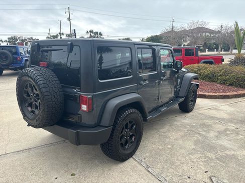 Used 2018 Jeep Wrangler Unlimited Sport S image 6
