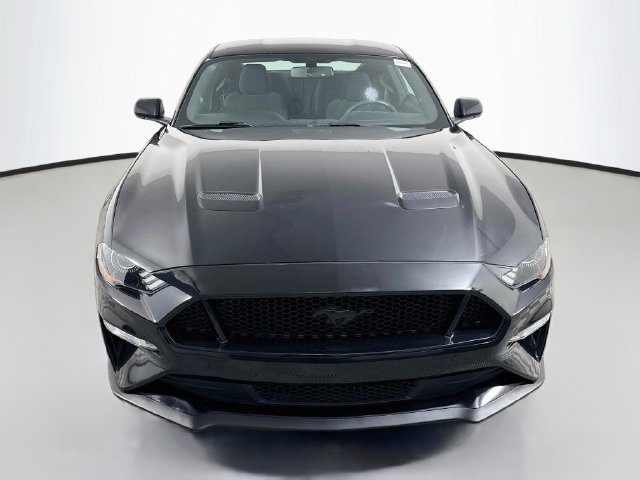 Used 2018 Ford Mustang GT RWD image 2