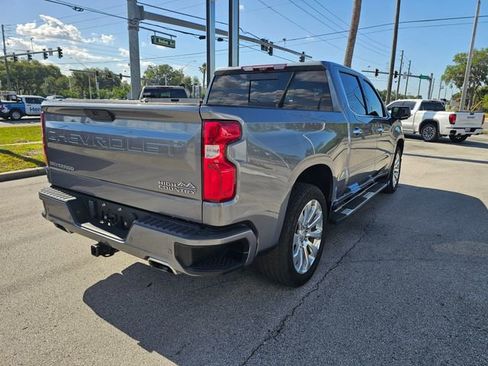 Used 2022 Chevrolet Silverado 1500 High Country w/ Technology Package AWD/4WD image 5
