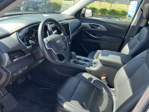 Used 2019 Chevrolet Traverse LT w/ LT Premium Package AWD/4WD image 9