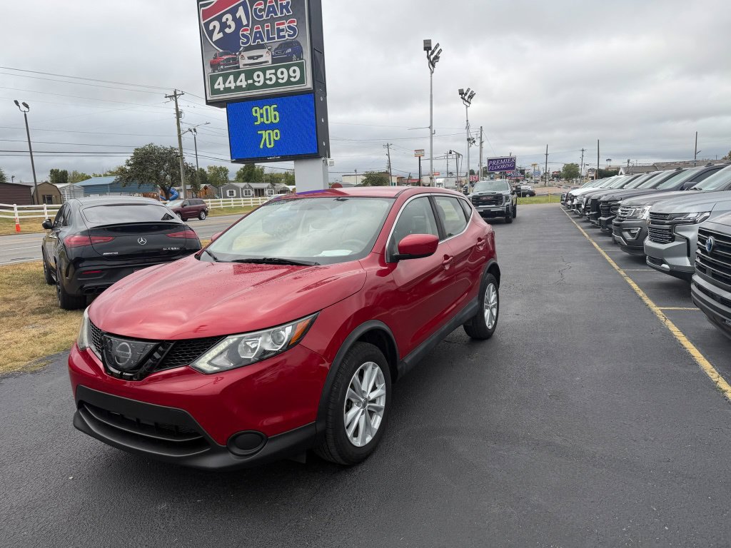 Used 2018 Nissan Rogue Sport S w/ S Appearance Package FWD image 7