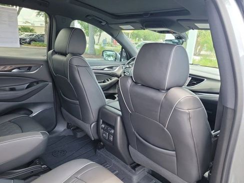 Used 2023 Buick Enclave Avenir w/ Avenir Technology Package AWD/4WD image 9