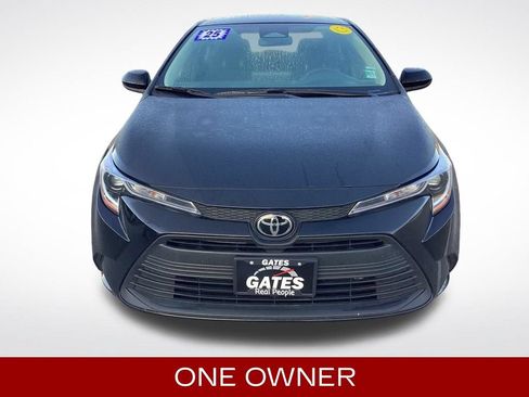 Used 2025 Toyota Corolla LE FWD image 2