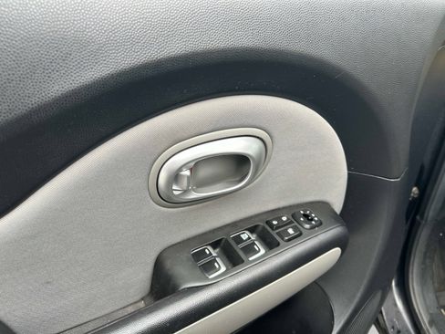 Used 2018 Kia Soul image 17