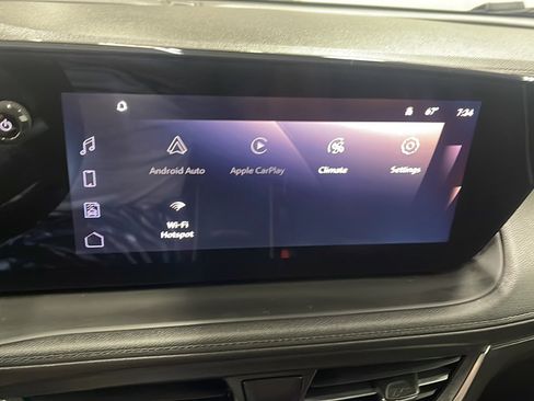 Used 2024 Buick Encore GX Avenir w/ Avenir Convenience Package FWD image 9
