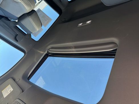 Used 2022 GMC Sierra 1500 SLT w/ SLT Premium Package image 15