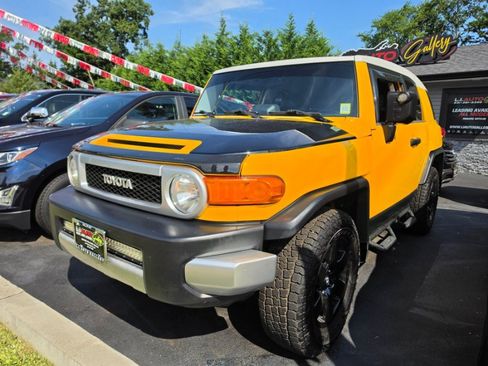 Used 2007 Toyota FJ Cruiser 4WD image 1