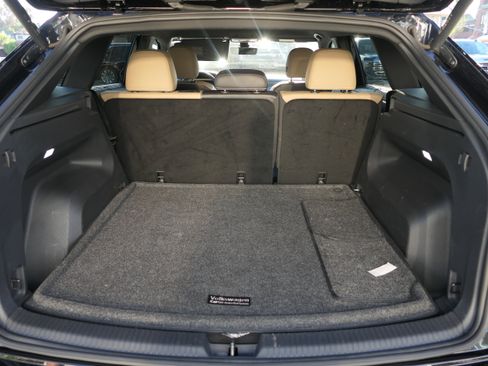 Used 2024 Volkswagen Atlas Cross Sport SE image 22