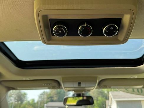 Used 2019 Dodge Journey Crossroad w/ Nav & Sun Group image 27