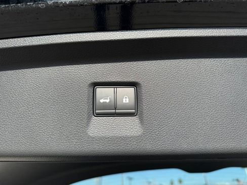 Used 2025 INFINITI QX60 Pure image 11