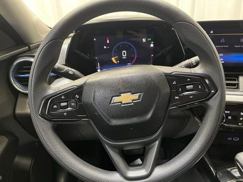 Used 2025 Chevrolet Trax LT image 20
