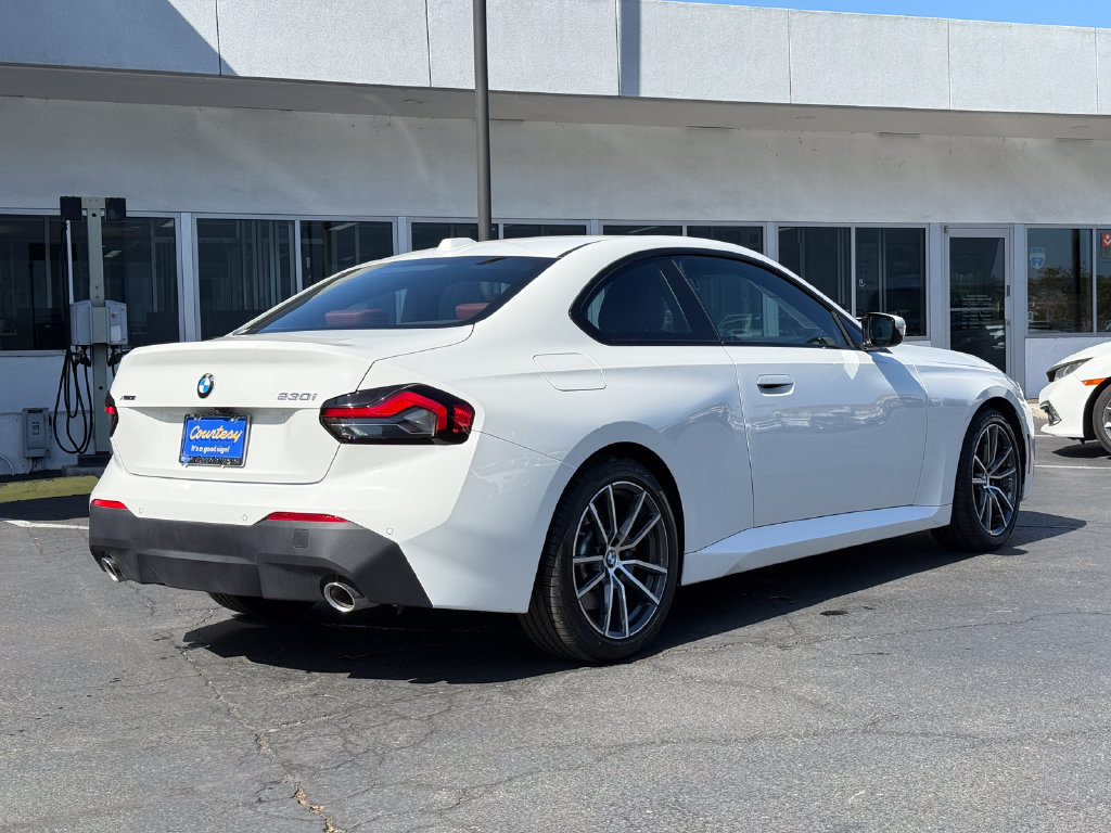 Used 2026 BMW 230i xDrive Coupe AWD/4WD image 7