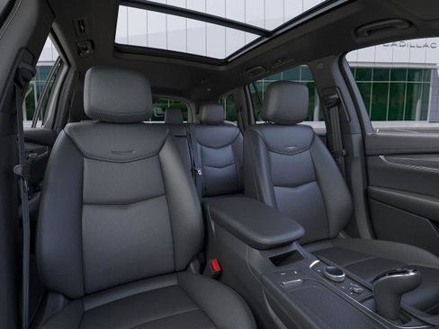 New 2025 Cadillac XT6 Luxury image 16