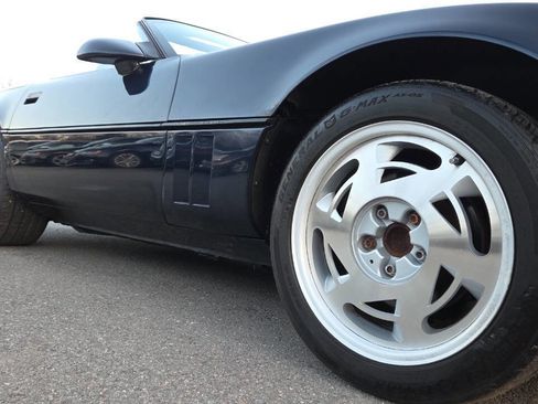 Used 1989 Chevrolet Corvette Convertible RWD image 22