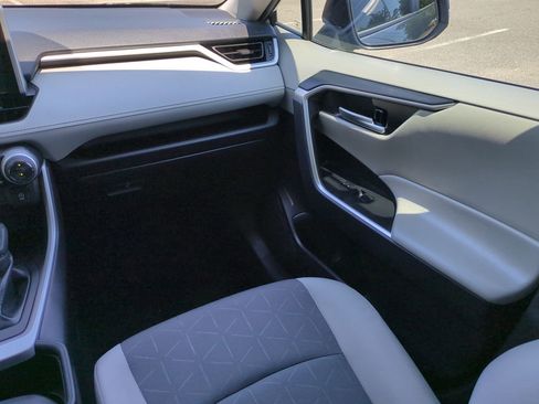 Used 2024 Toyota RAV4 XLE w/ Convenience Package FWD image 17