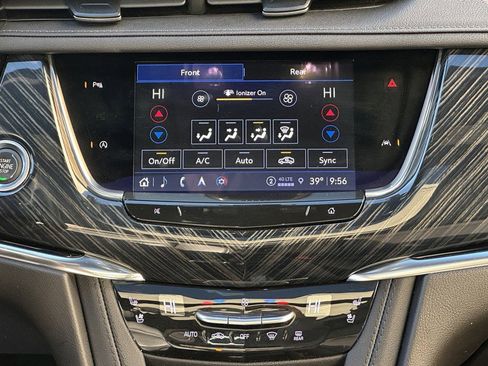 Certified 2023 Cadillac XT6 Premium Luxury image 12