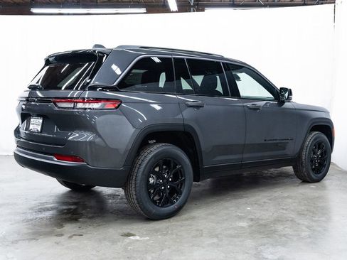 New 2026 Jeep Grand Cherokee 4WD image 6