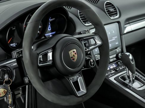 Used 2022 Porsche 718 Cayman GTS image 22